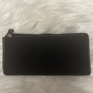 Coach canvas wallet full size.